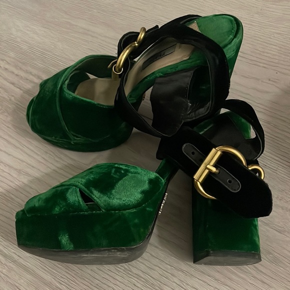 Prada heels size 37 - Picture 1 of 4